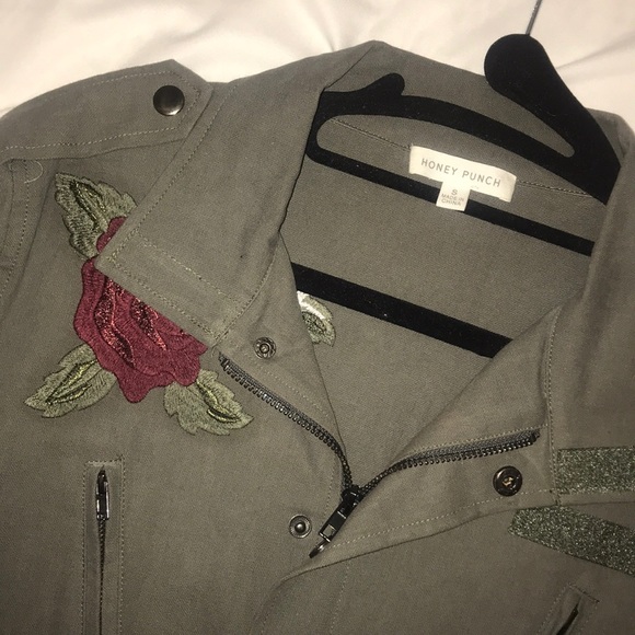 Honey Punch | Utility Jacket w/Embroidered Flowers - Picture 3 of 5